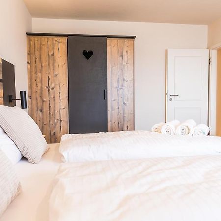 Chiemseer Wirtshaus Chieming Eksteriør billede