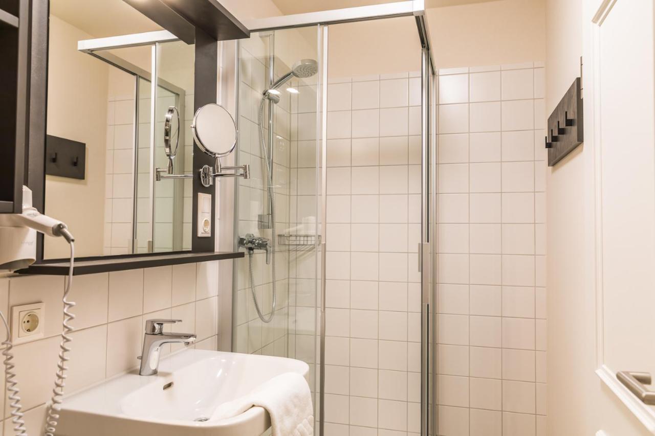 Chiemseer Wirtshaus Chieming Eksteriør billede